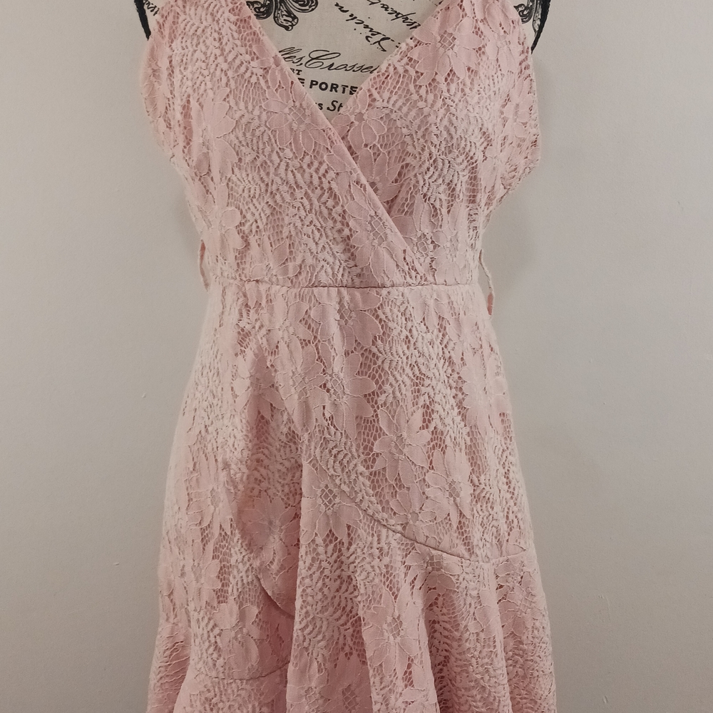 Women's Pink Lace V-Neck Dress